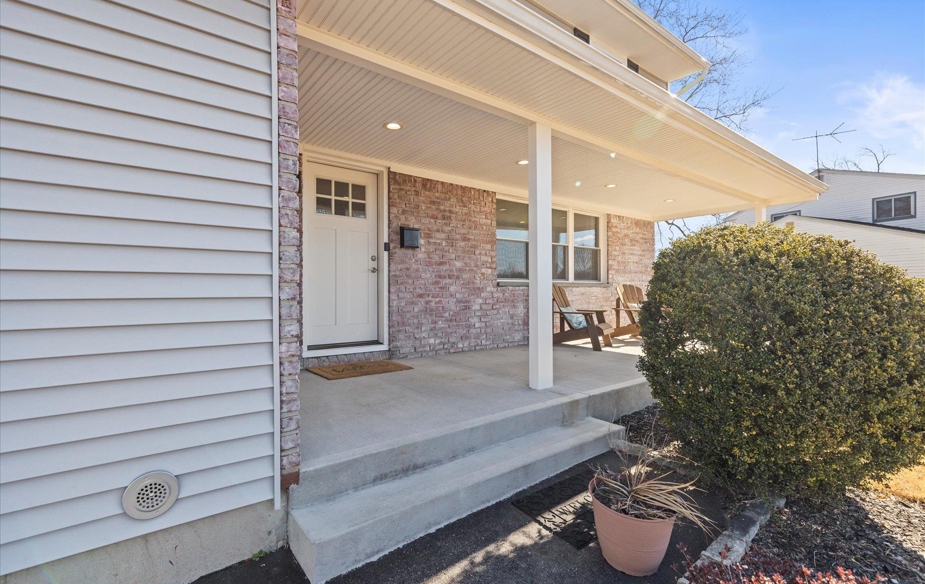 7 Spencer Way Property Photo 2