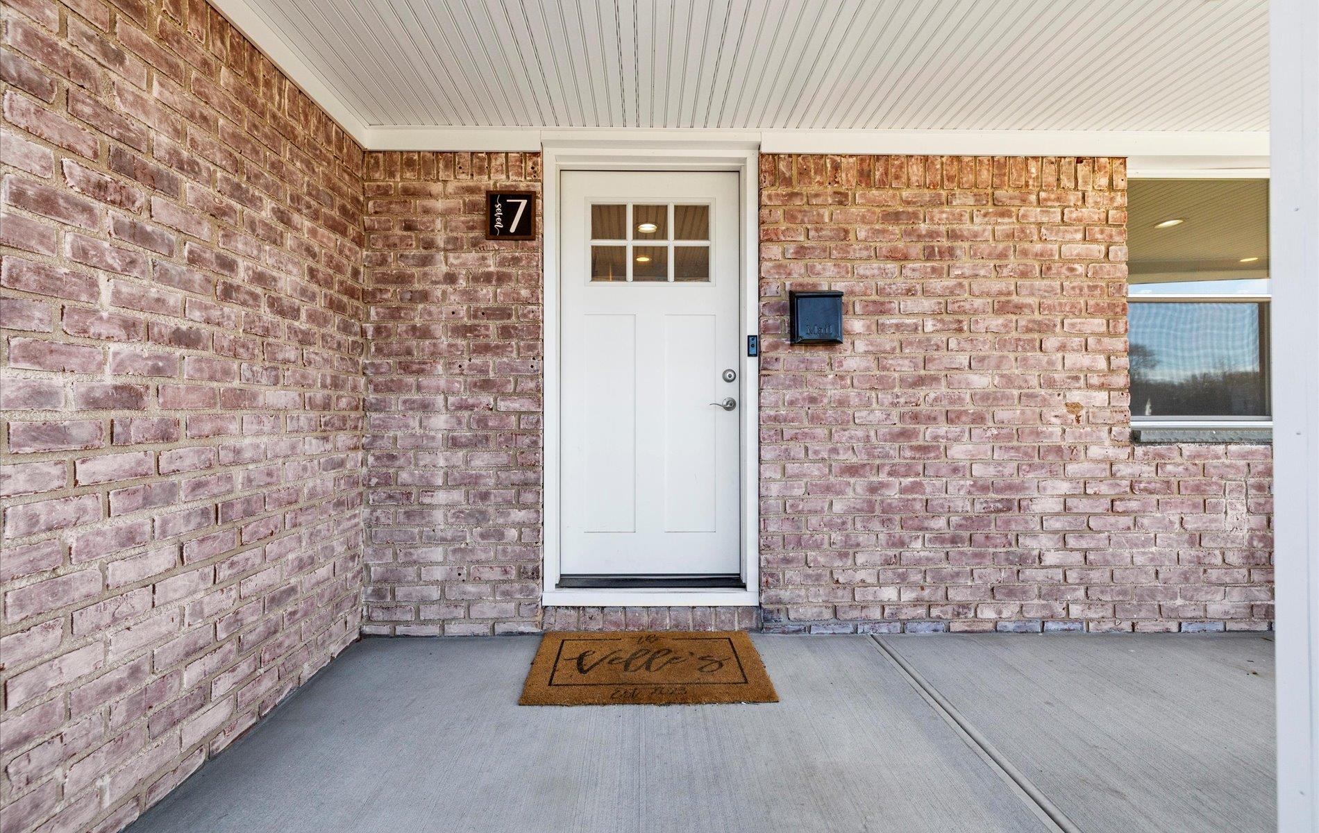 7 Spencer Way Property Photo 3