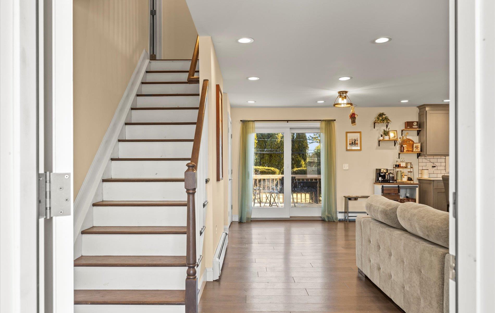 7 Spencer Way Property Photo 17