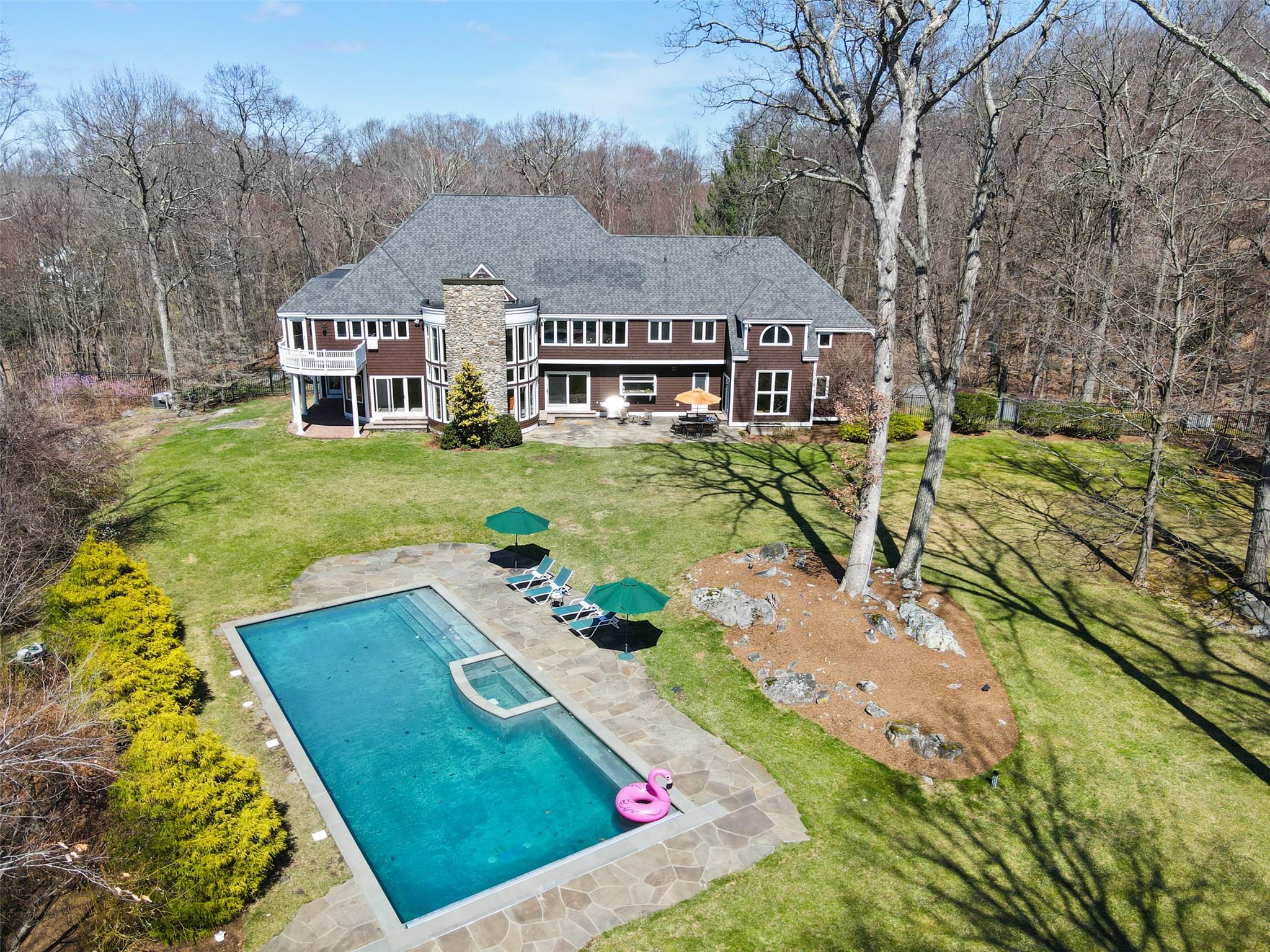 26 Hemlock Hills Property Photo