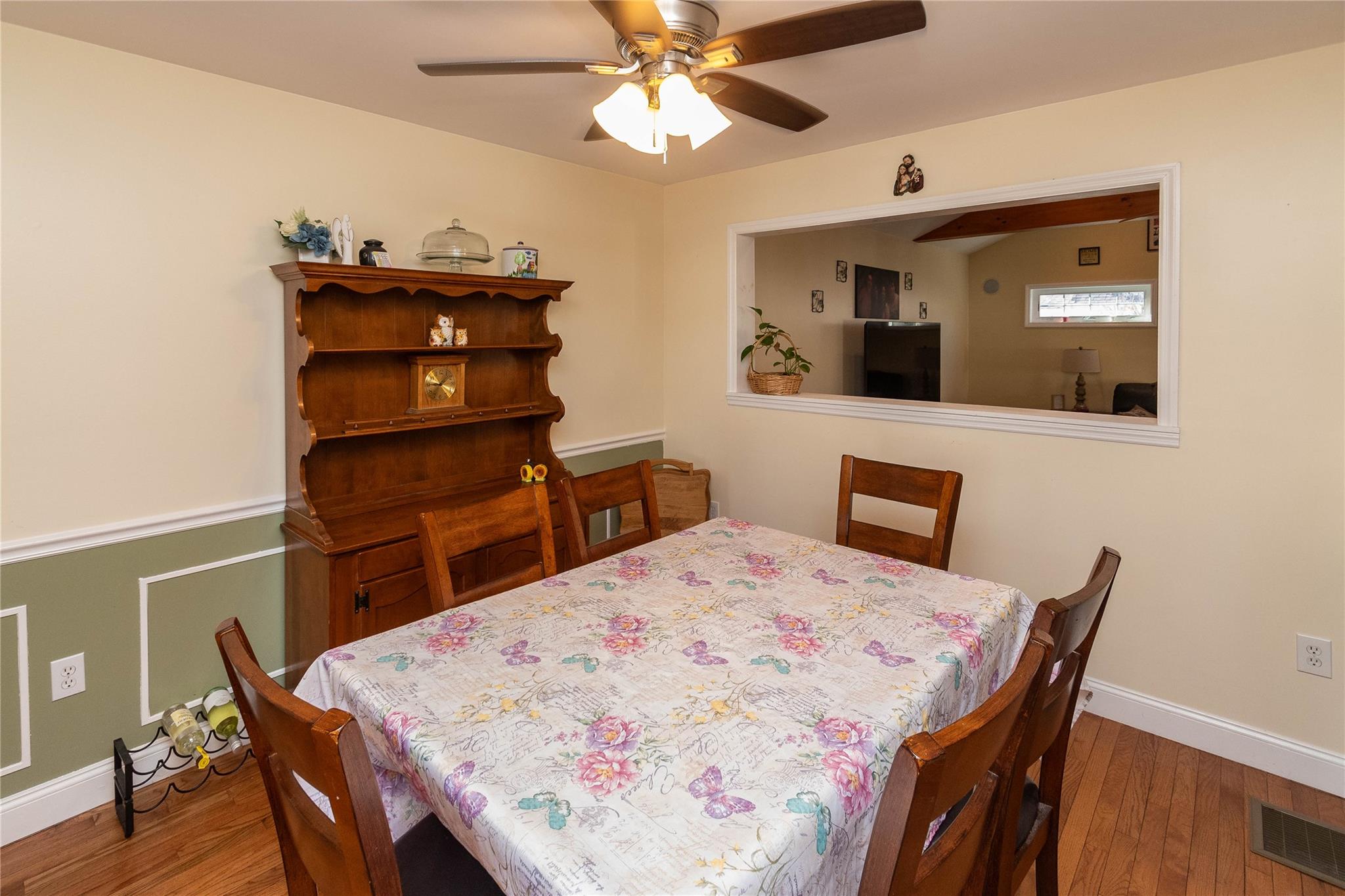 4 Wood Street Property Photo 15