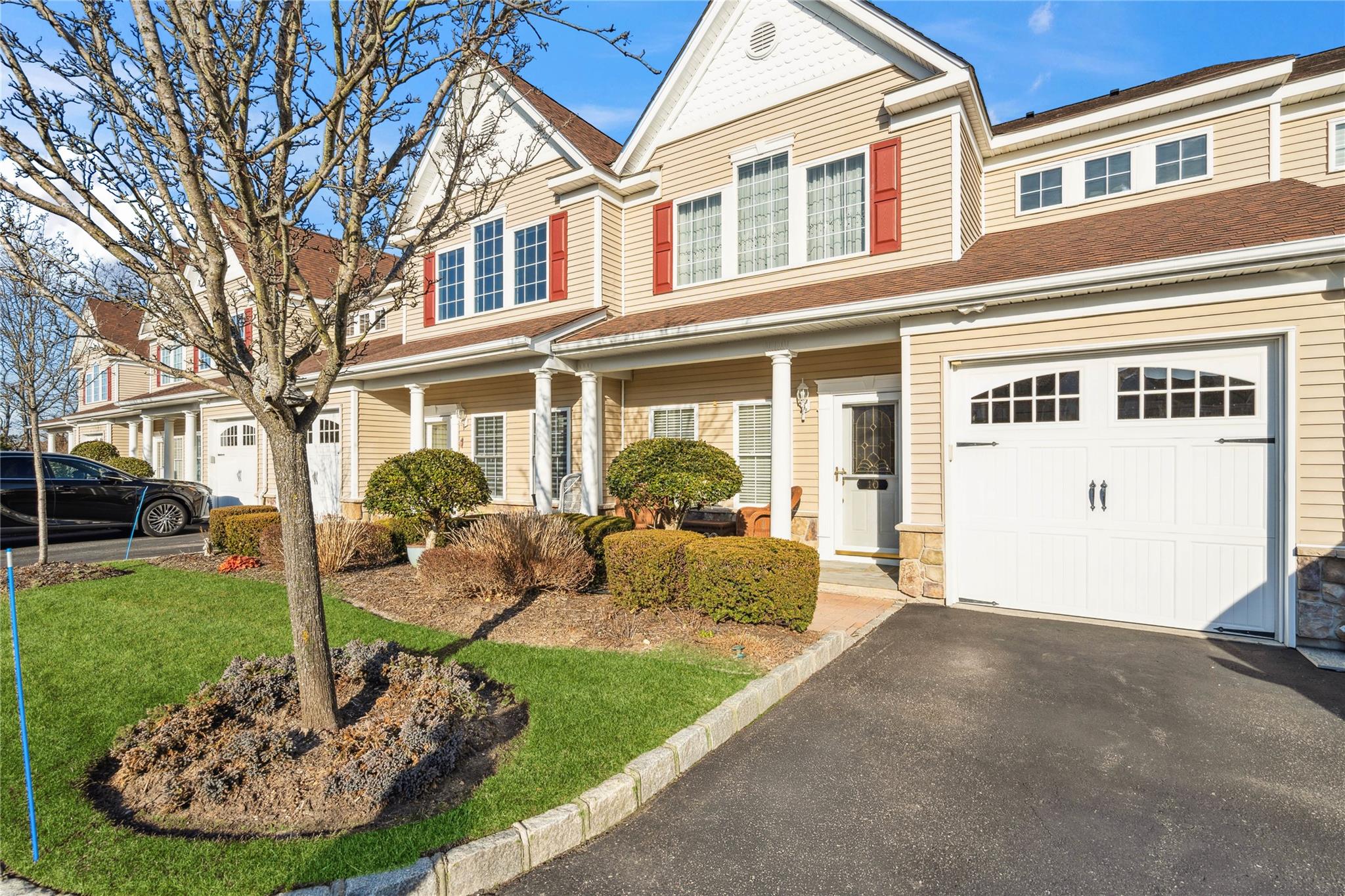 10 Meadow Ct Property Photo