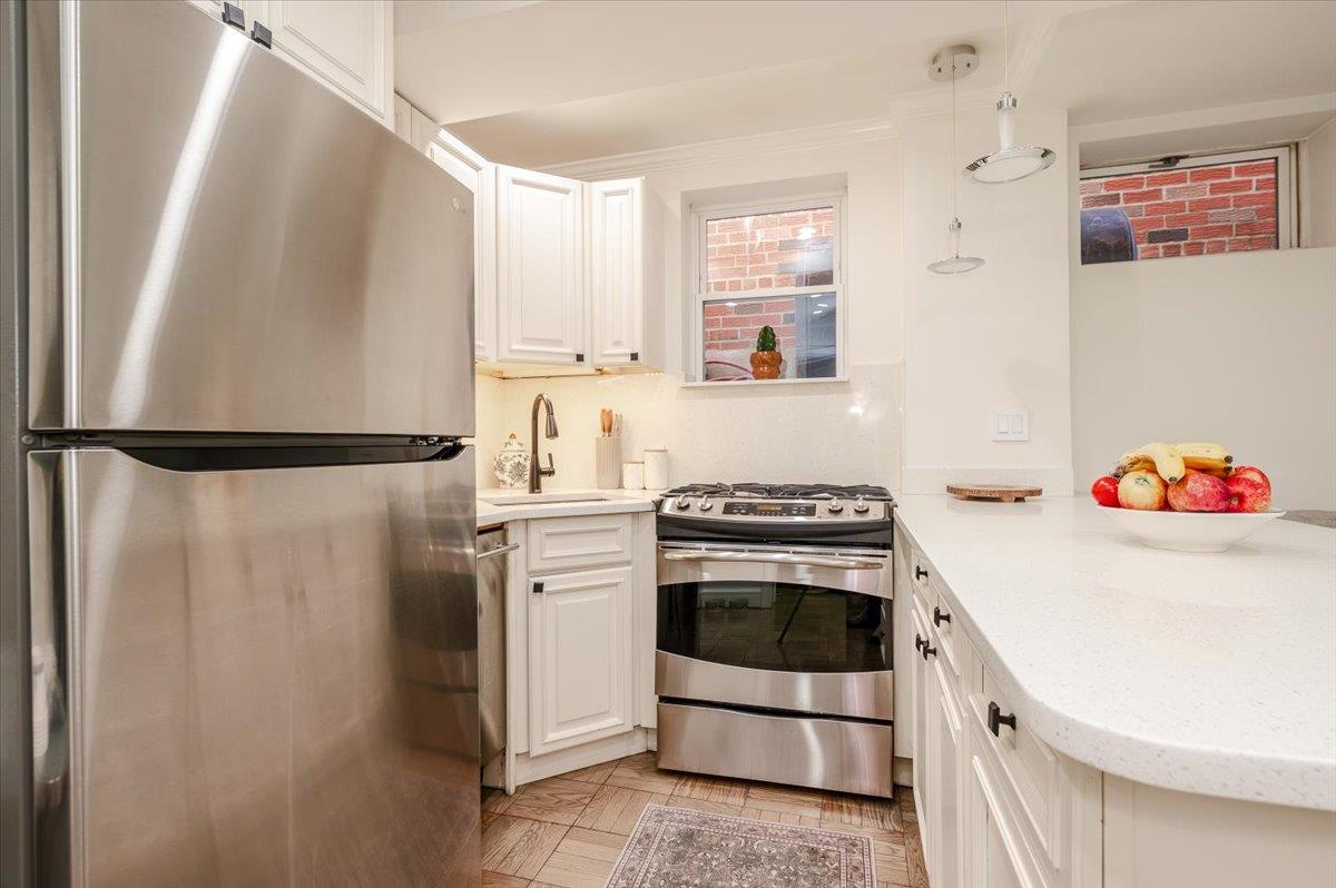 1846 Williamsbridge Road Property Photo 37