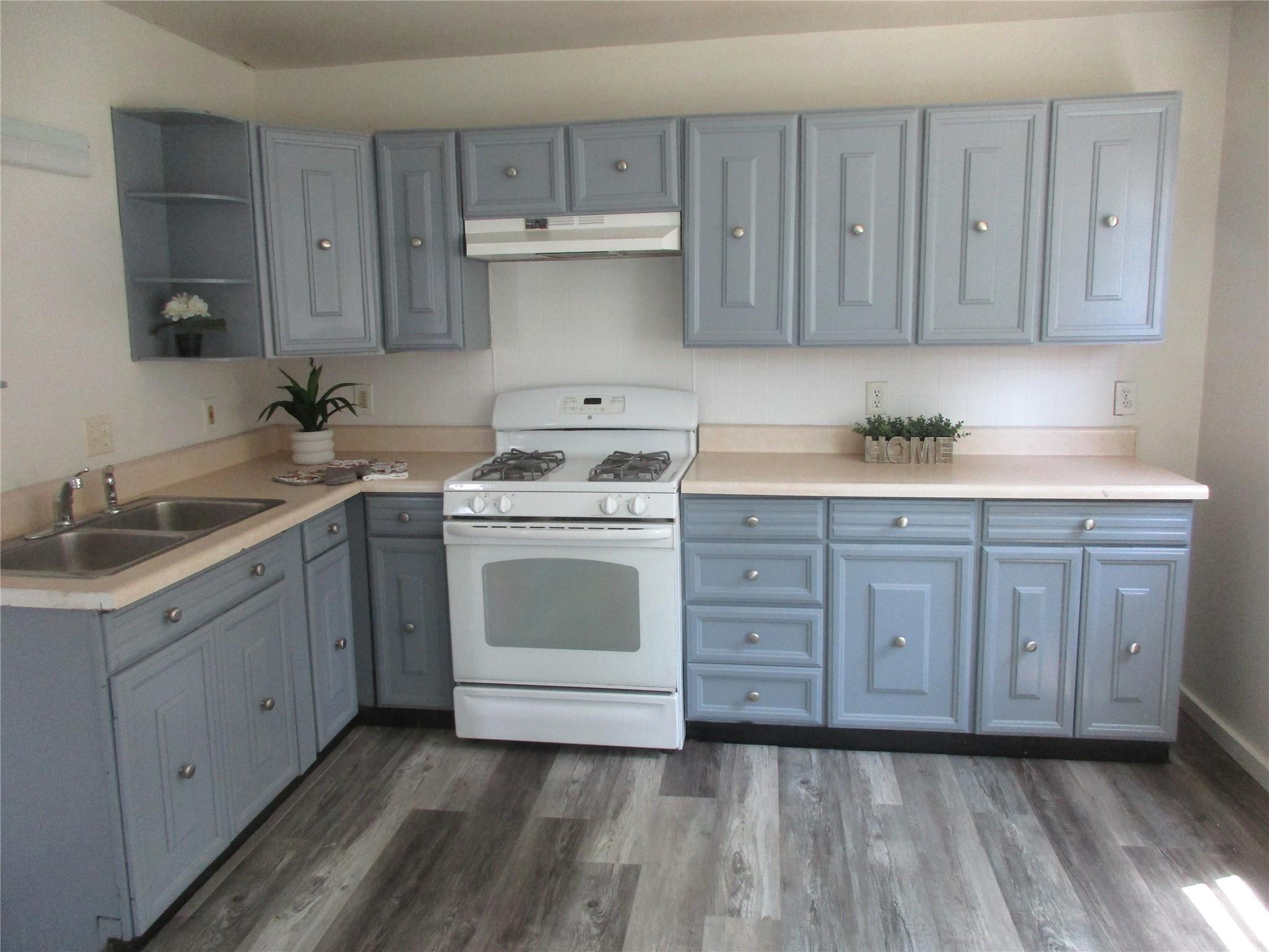 141 Hammond Street Property Photo 2