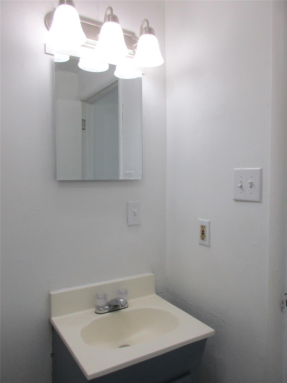141 Hammond Street Property Photo 12