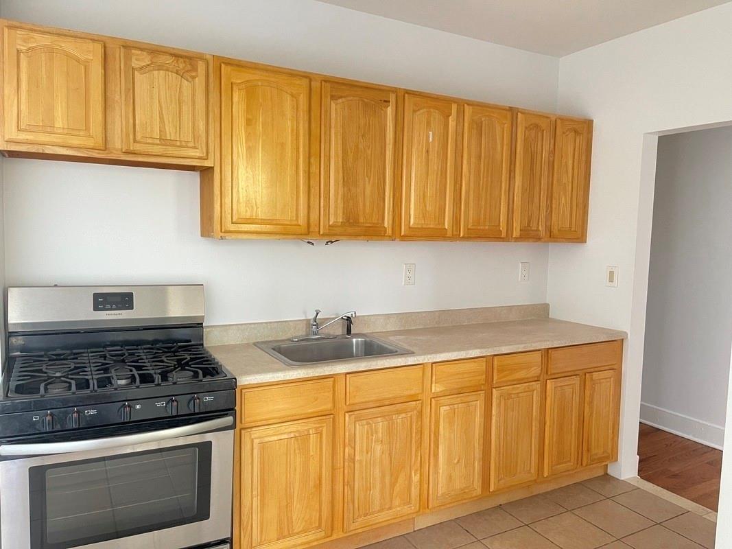 23-12 Broadway Property Photo 15