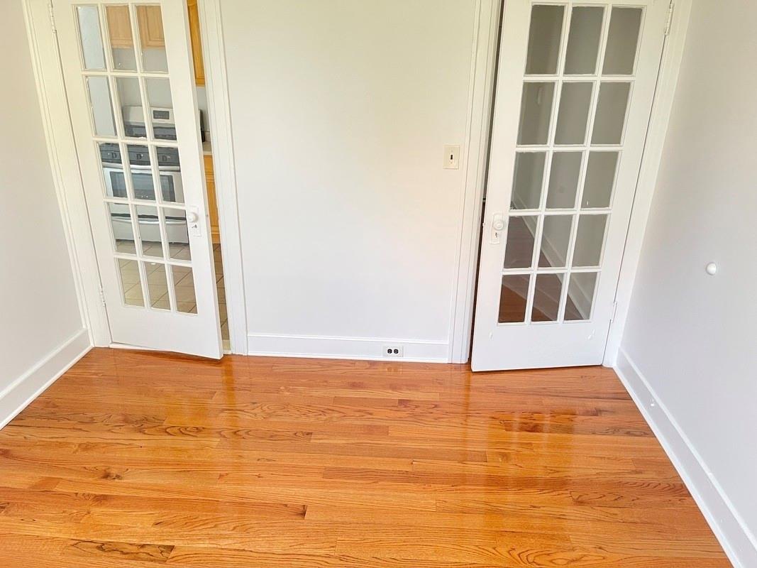 23-12 Broadway Property Photo 7
