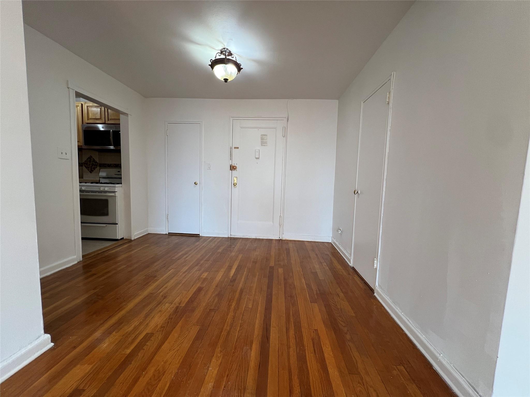 1475 Thieriot Avenue 5j Property Photo 3