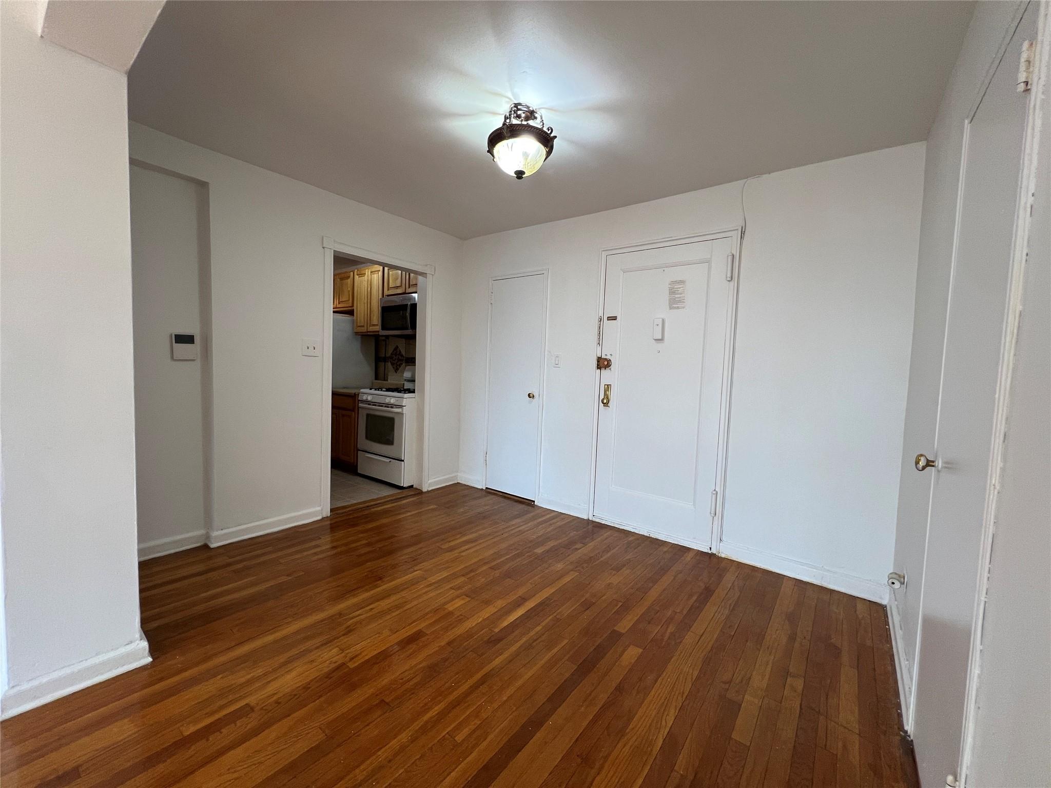 1475 Thieriot Avenue 5j Property Photo 4