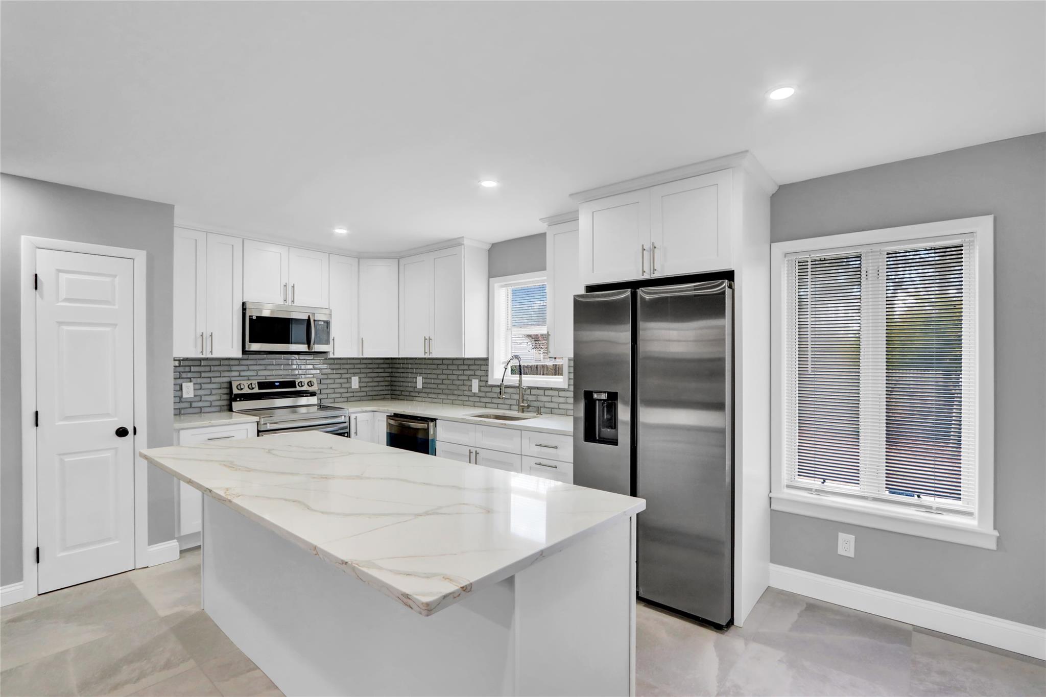 42 Leaf Avenue Property Photo 2