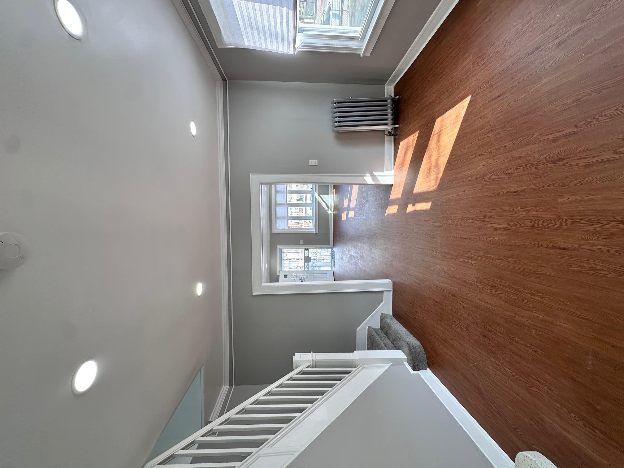 138-01 107 Avenue Property Photo 17