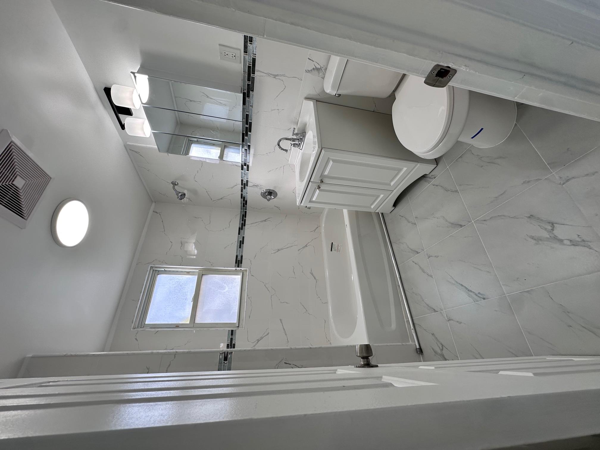 138-01 107 Avenue Property Photo 18