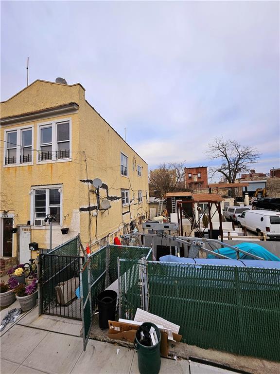 2729 W 16th Street Property Photo 1