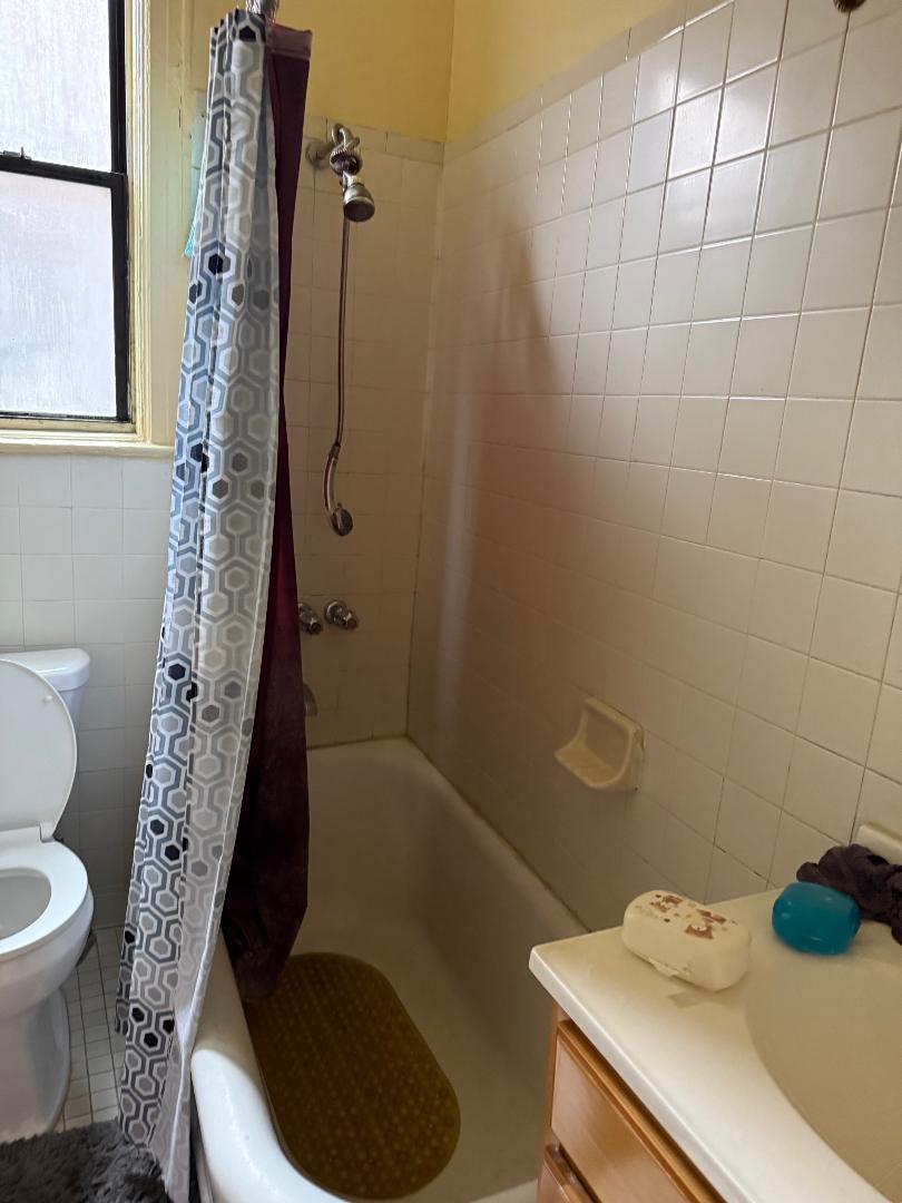 5020 Avenue D Property Photo 9