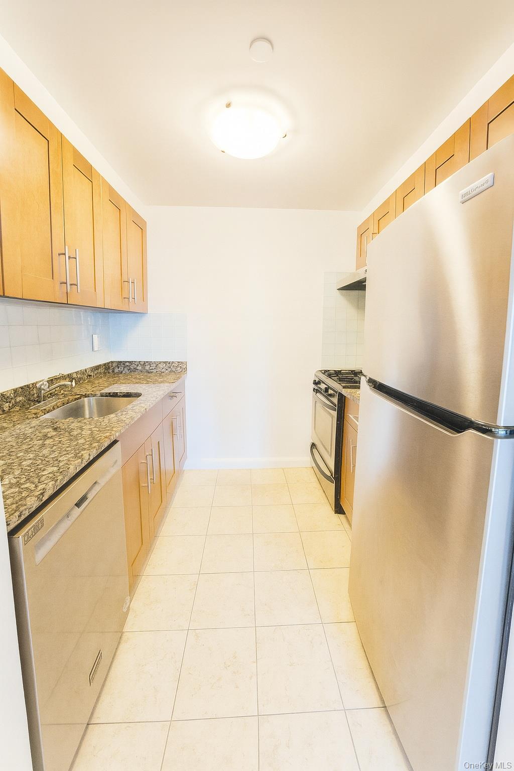 60-70 Woodhaven Boulevard 3a Property Photo 2