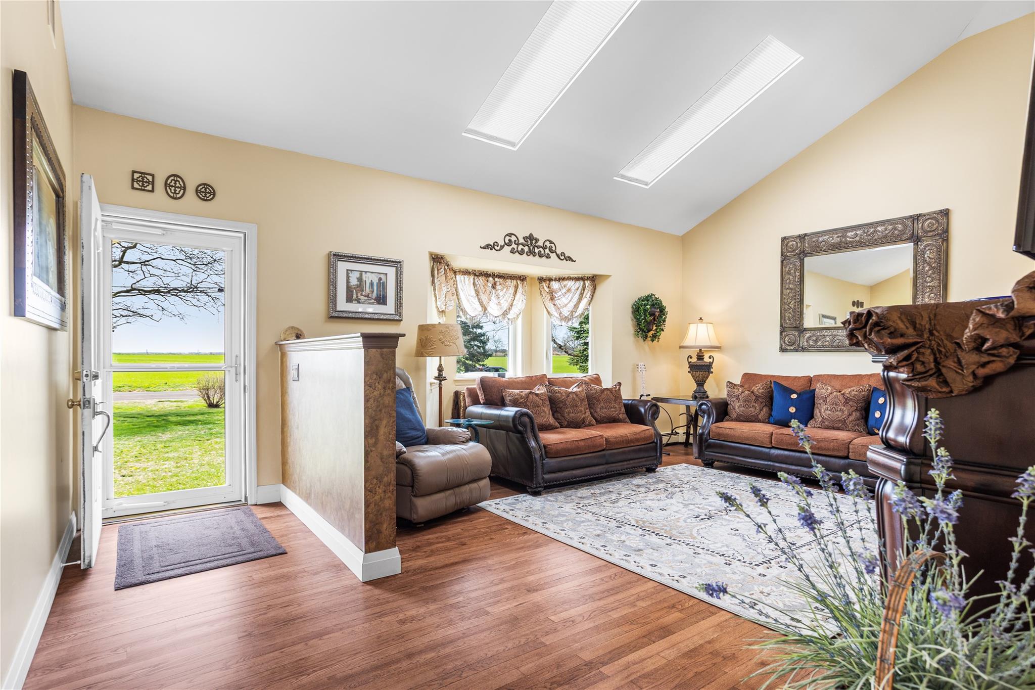 2100 Duck Pond Road Property Photo 10