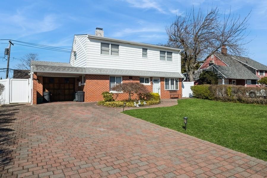 42 Martin Lane Property Photo 1