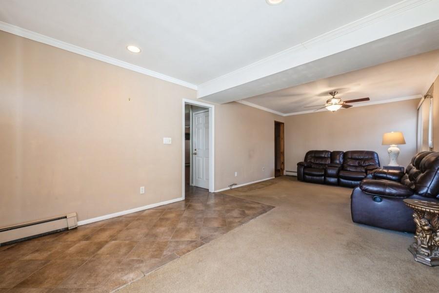 42 Martin Lane Property Photo 4