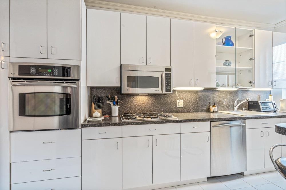 68-10 108 Street 2f Property Photo 13