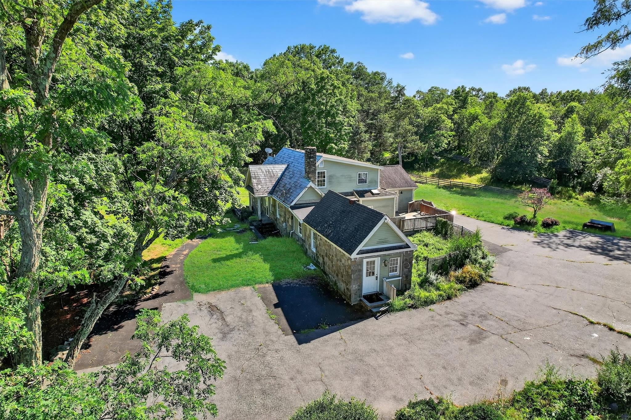 151 Tuthill Road Property Photo 2