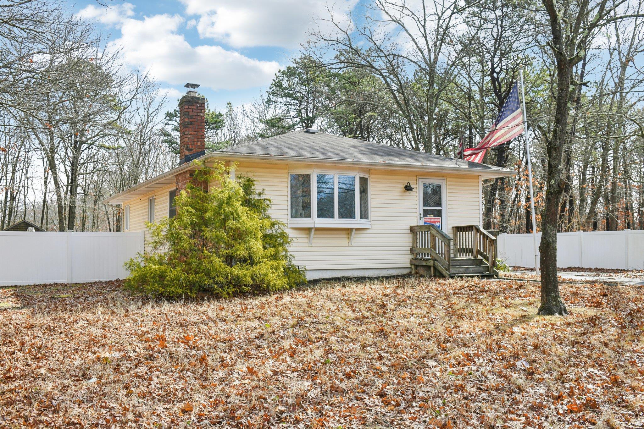 45 Trainor Avenue Property Photo 2