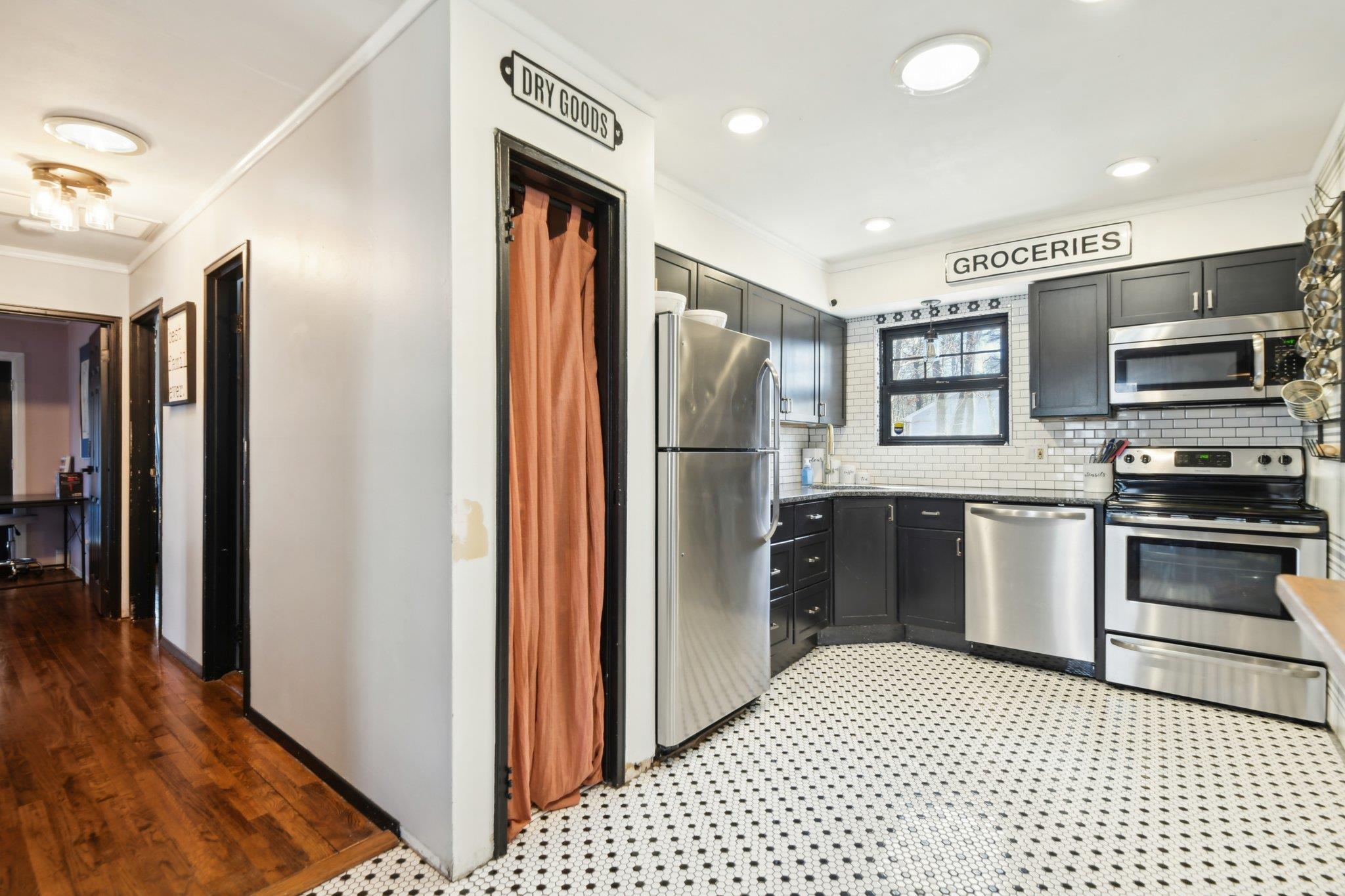 45 Trainor Avenue Property Photo 12
