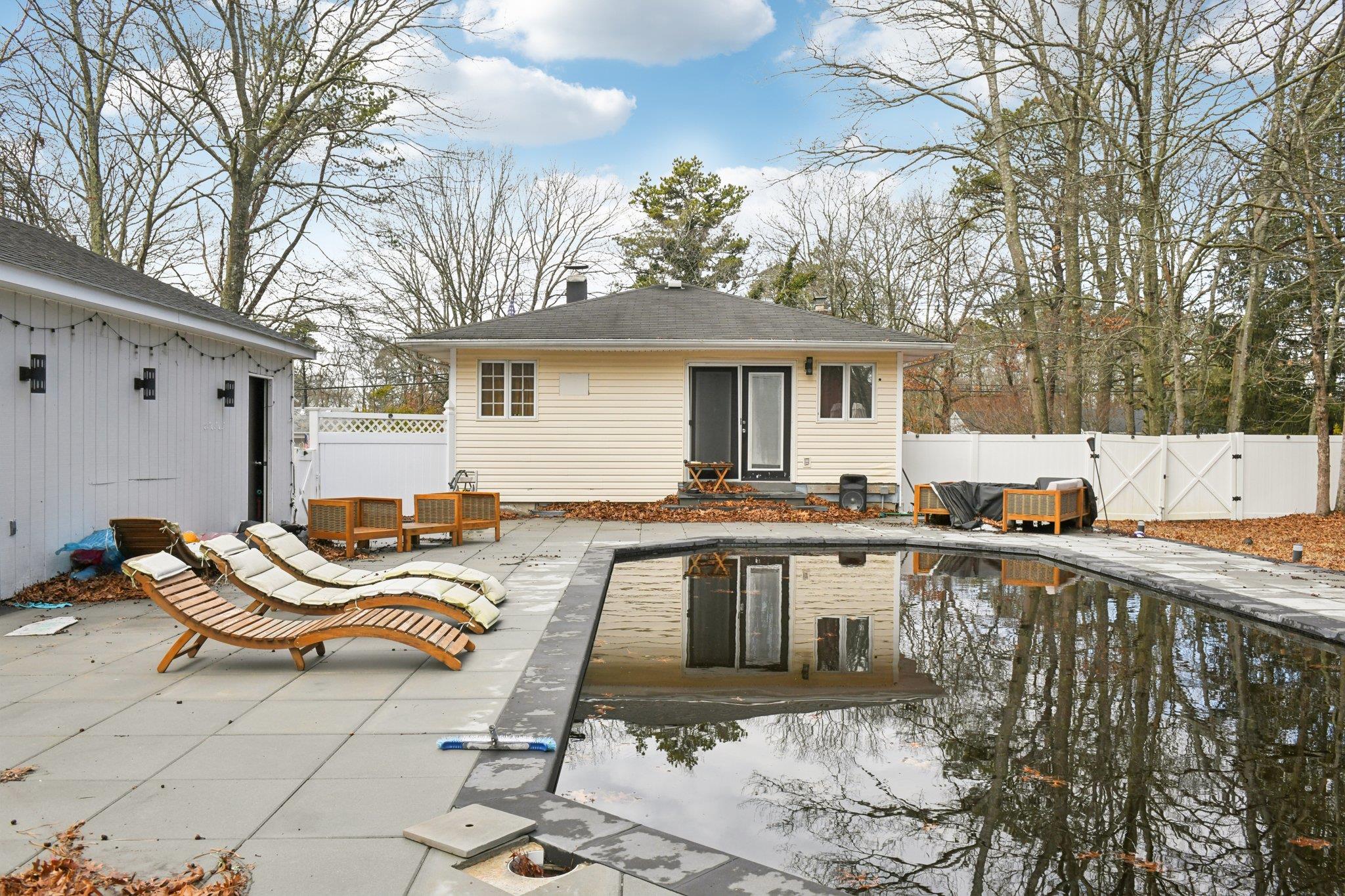 45 Trainor Avenue Property Photo 21