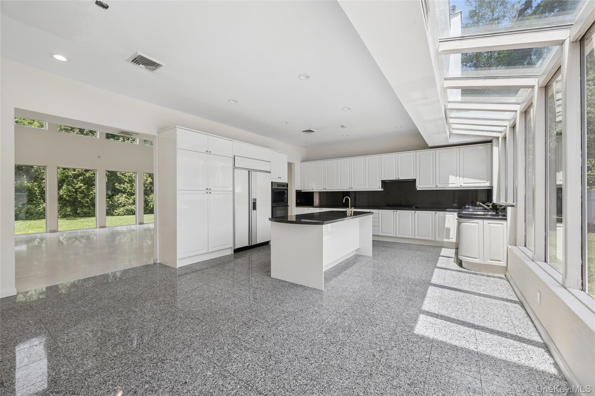 67 Parkway Drive Property Photo 3