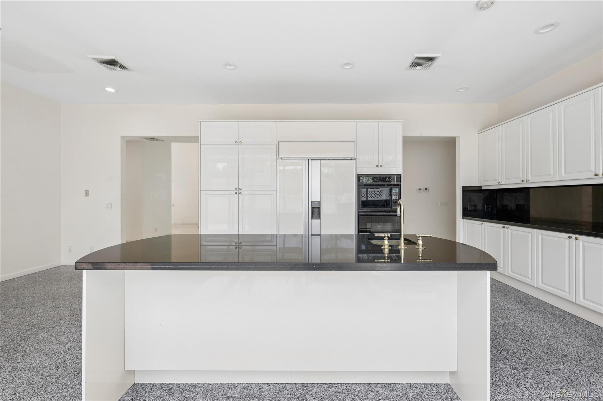 67 Parkway Drive Property Photo 4