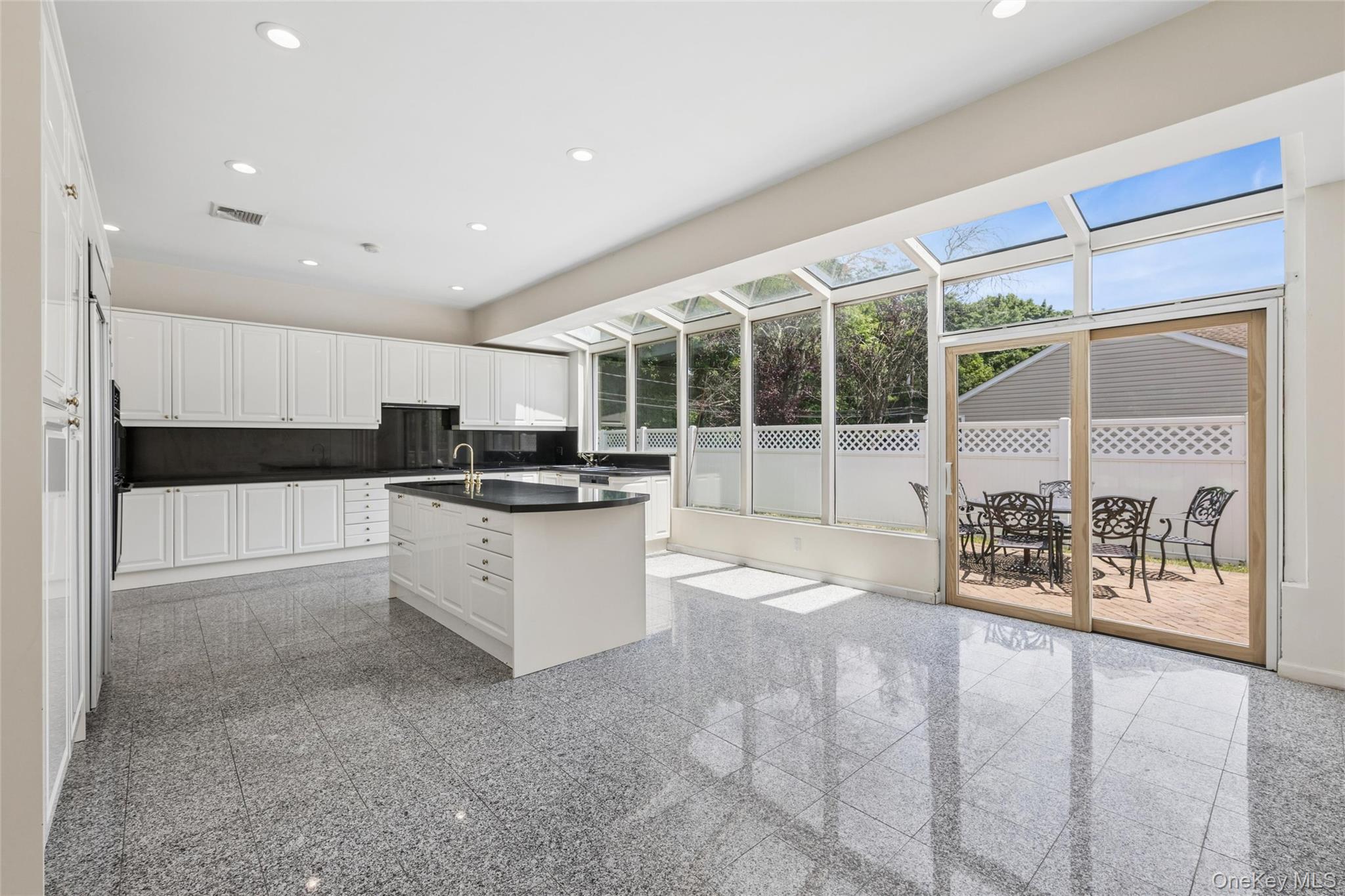 67 Parkway Drive Property Photo 6