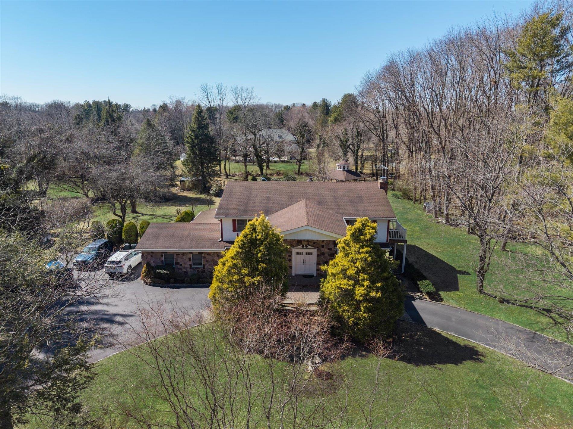 834307 Property Photo