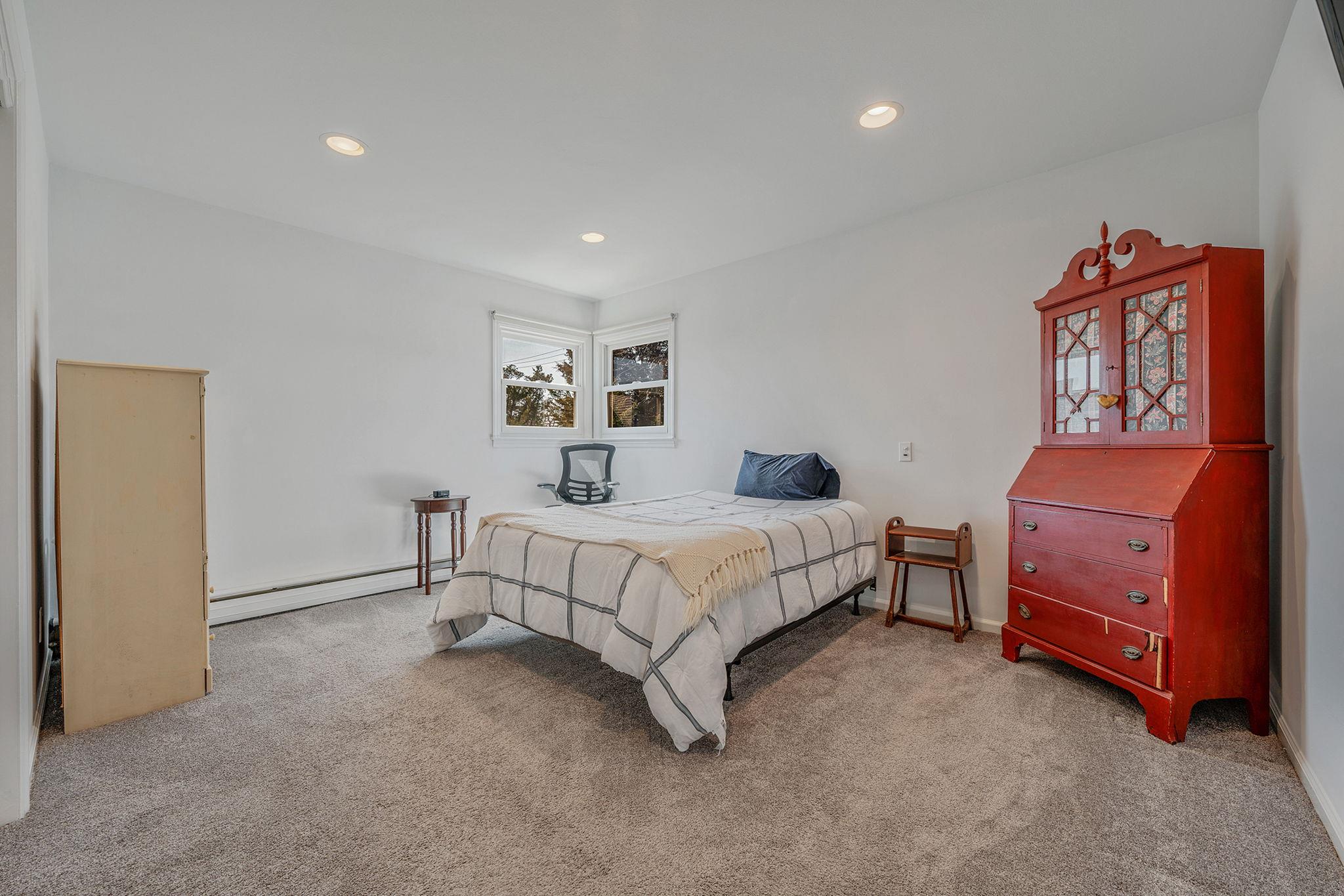 2 Lewis Circle Property Photo 11