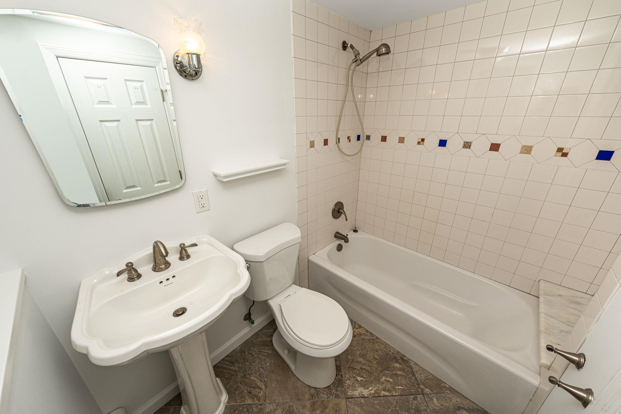 2 Lewis Circle Property Photo 14
