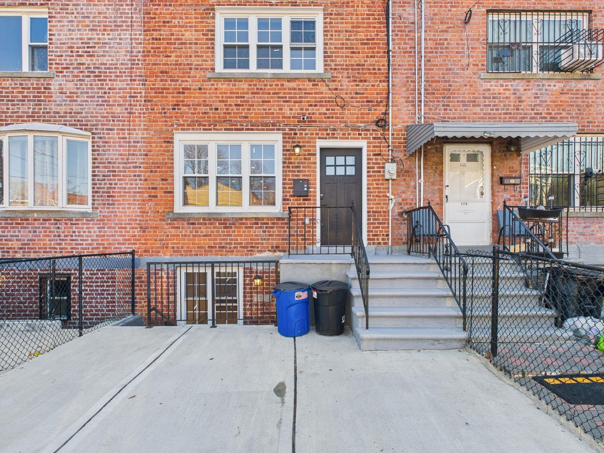 1112 E 213th Street Property Photo 2