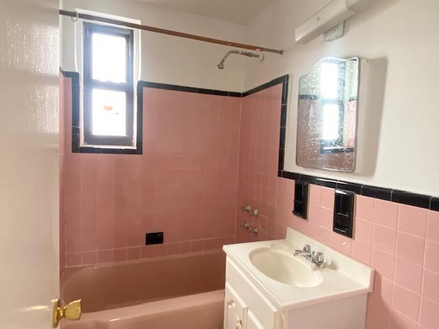 3730 83rd Street 6d Property Photo 8