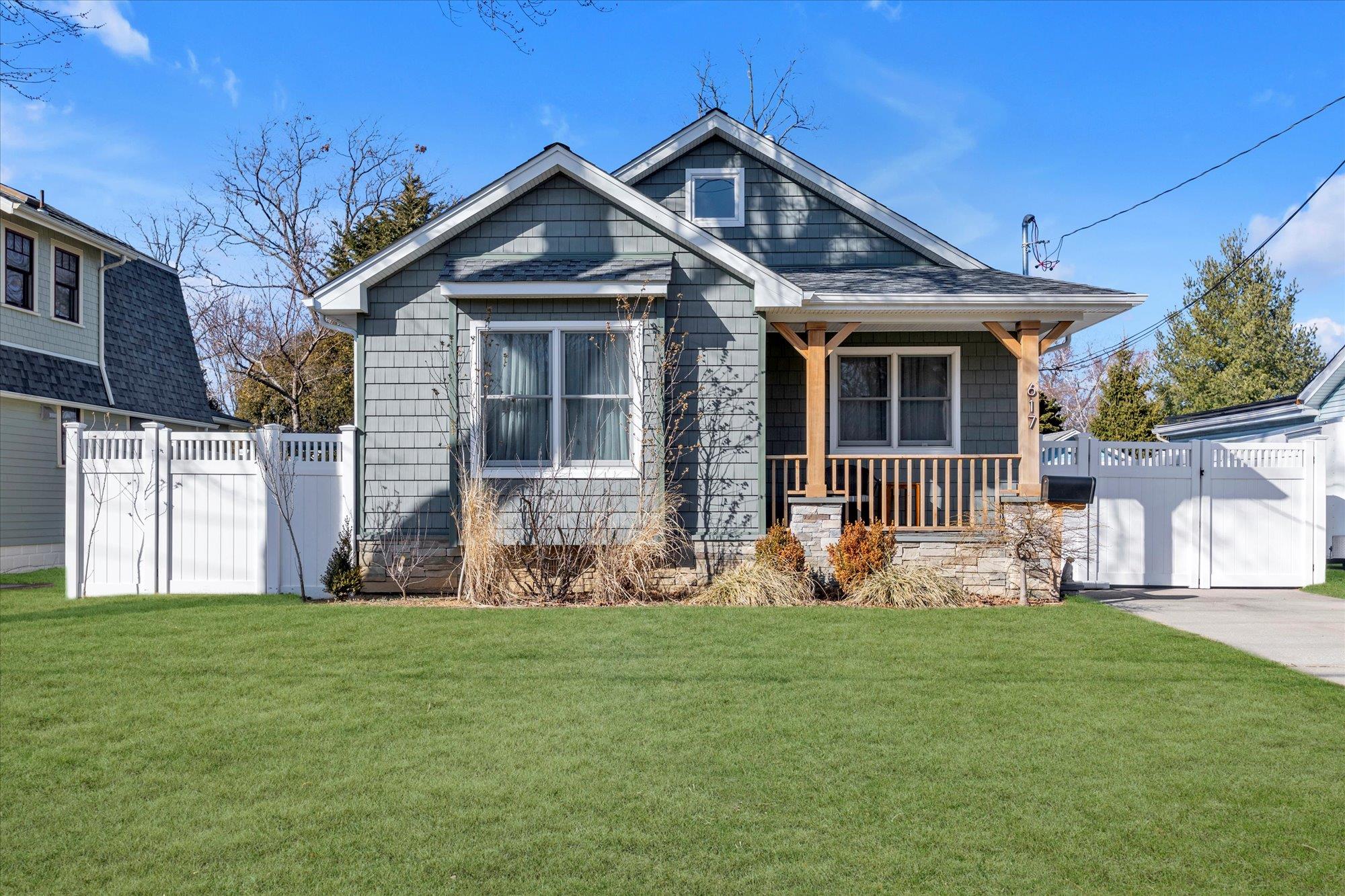 617 Haig Street Property Photo 1