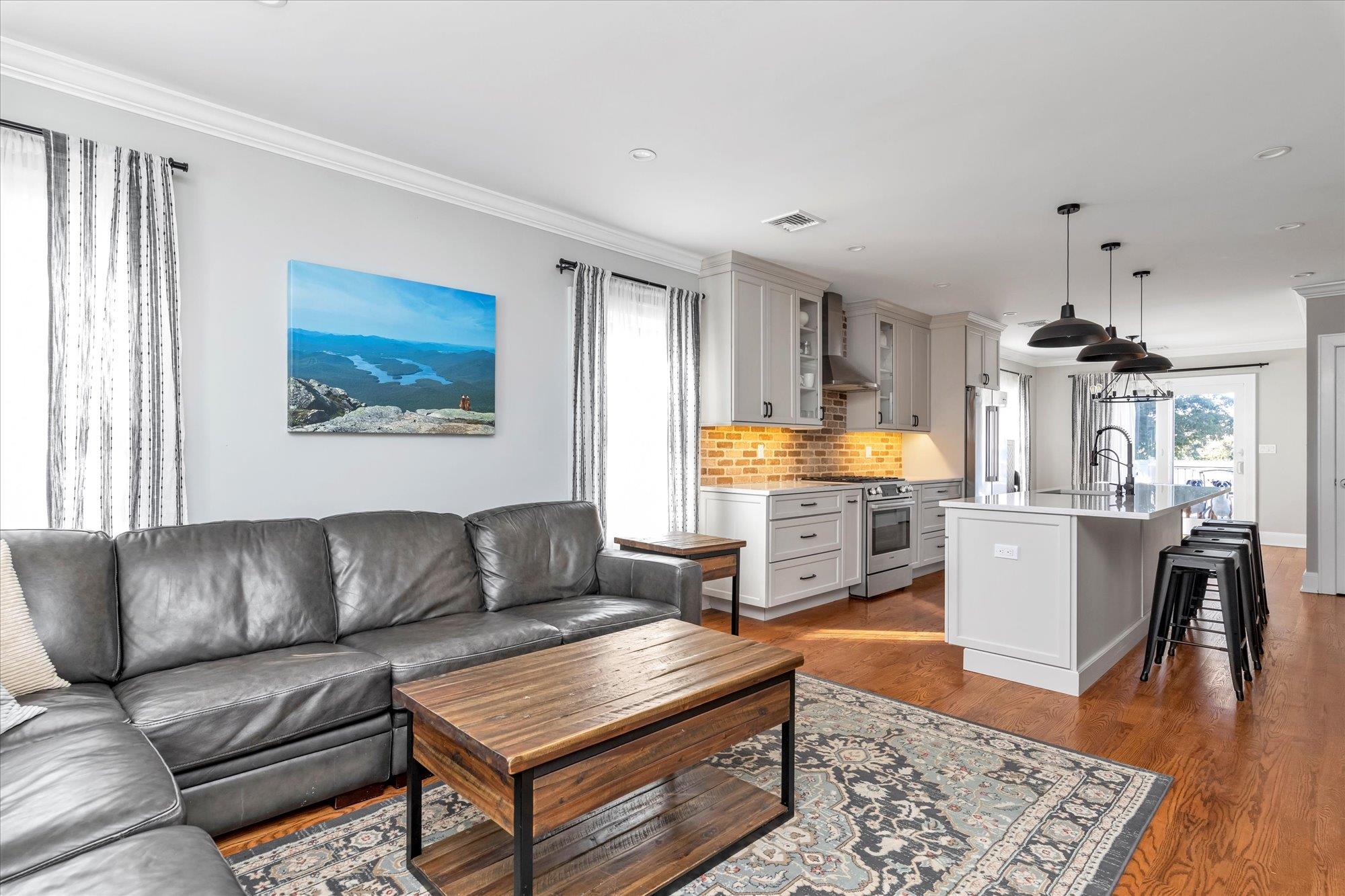 617 Haig Street Property Photo 4