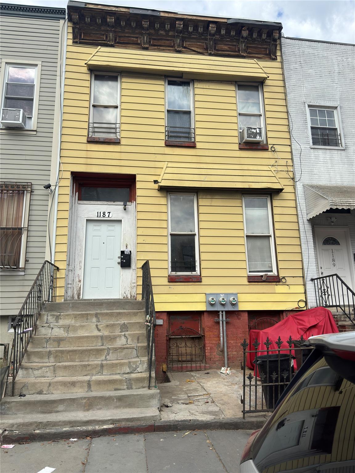 1187 Greene Avenue Property Photo