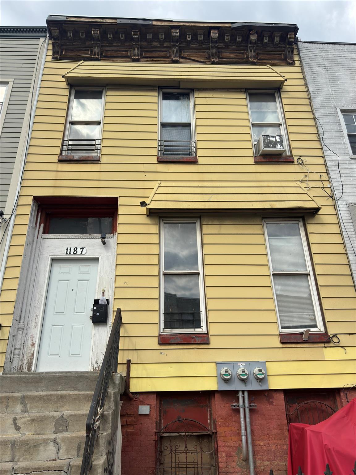 1187 Greene Avenue Property Photo 2