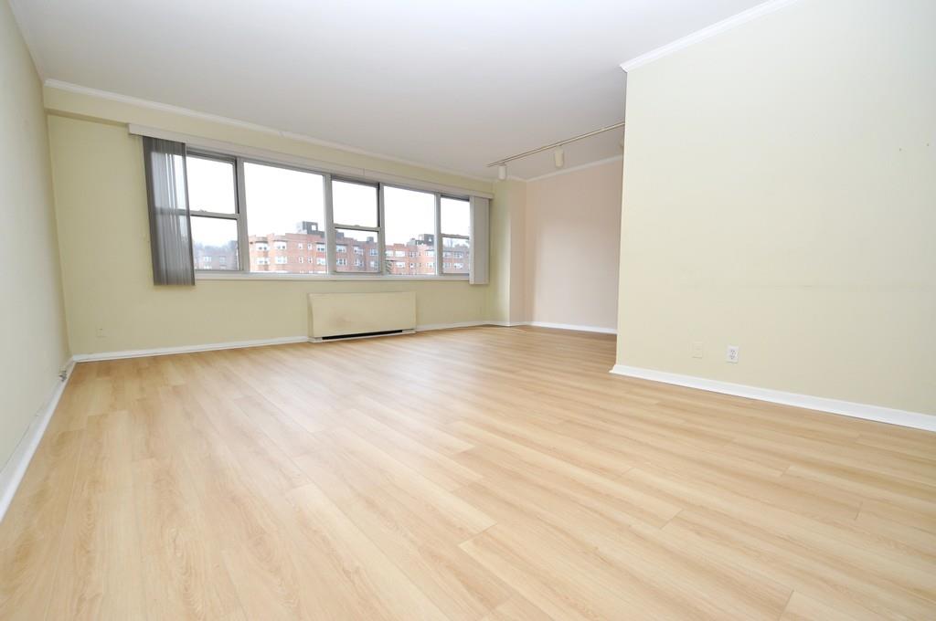 260 Garth Road 7k4 Property Photo 4