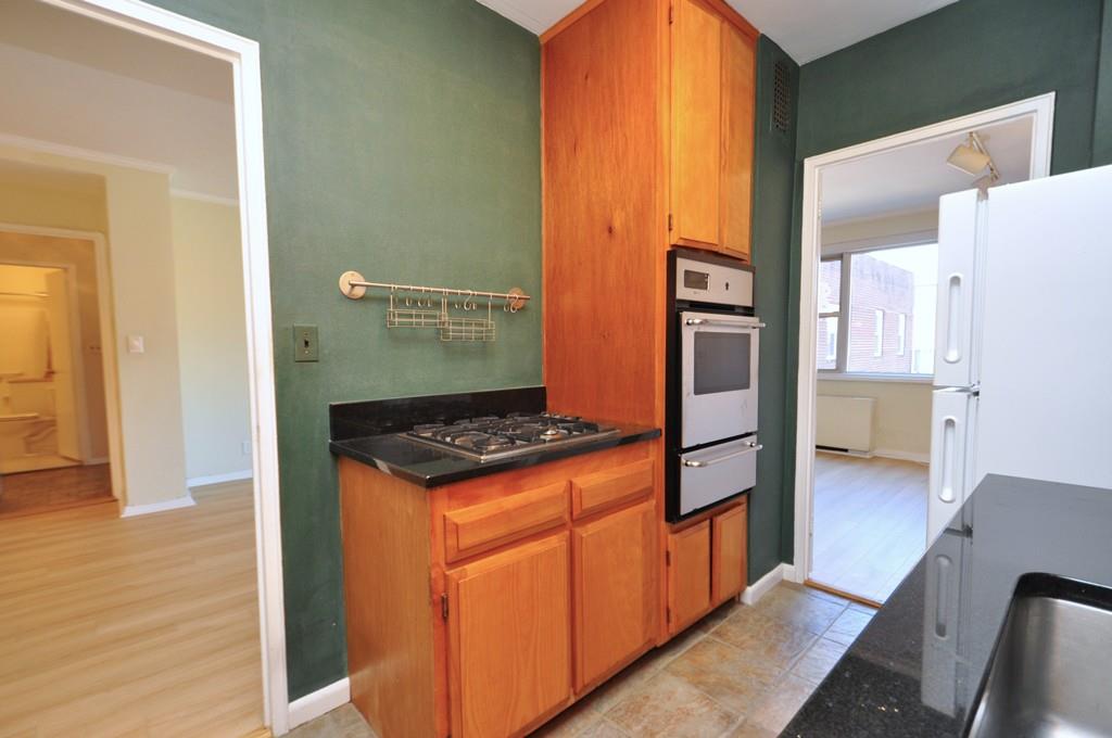 260 Garth Road 7k4 Property Photo 10
