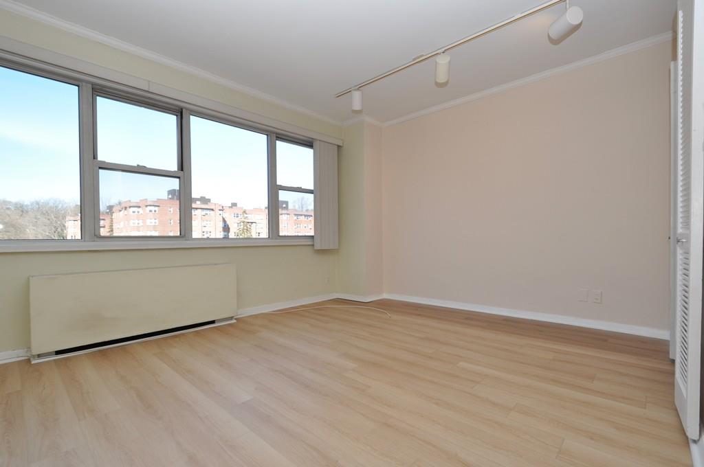 260 Garth Road 7k4 Property Photo 13