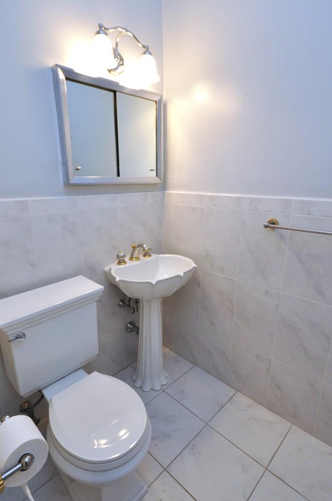 260 Garth Road 7k4 Property Photo 17