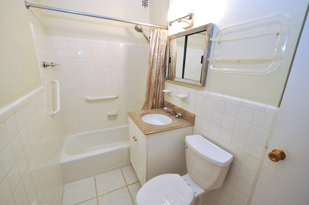 260 Garth Road 7k4 Property Photo 22