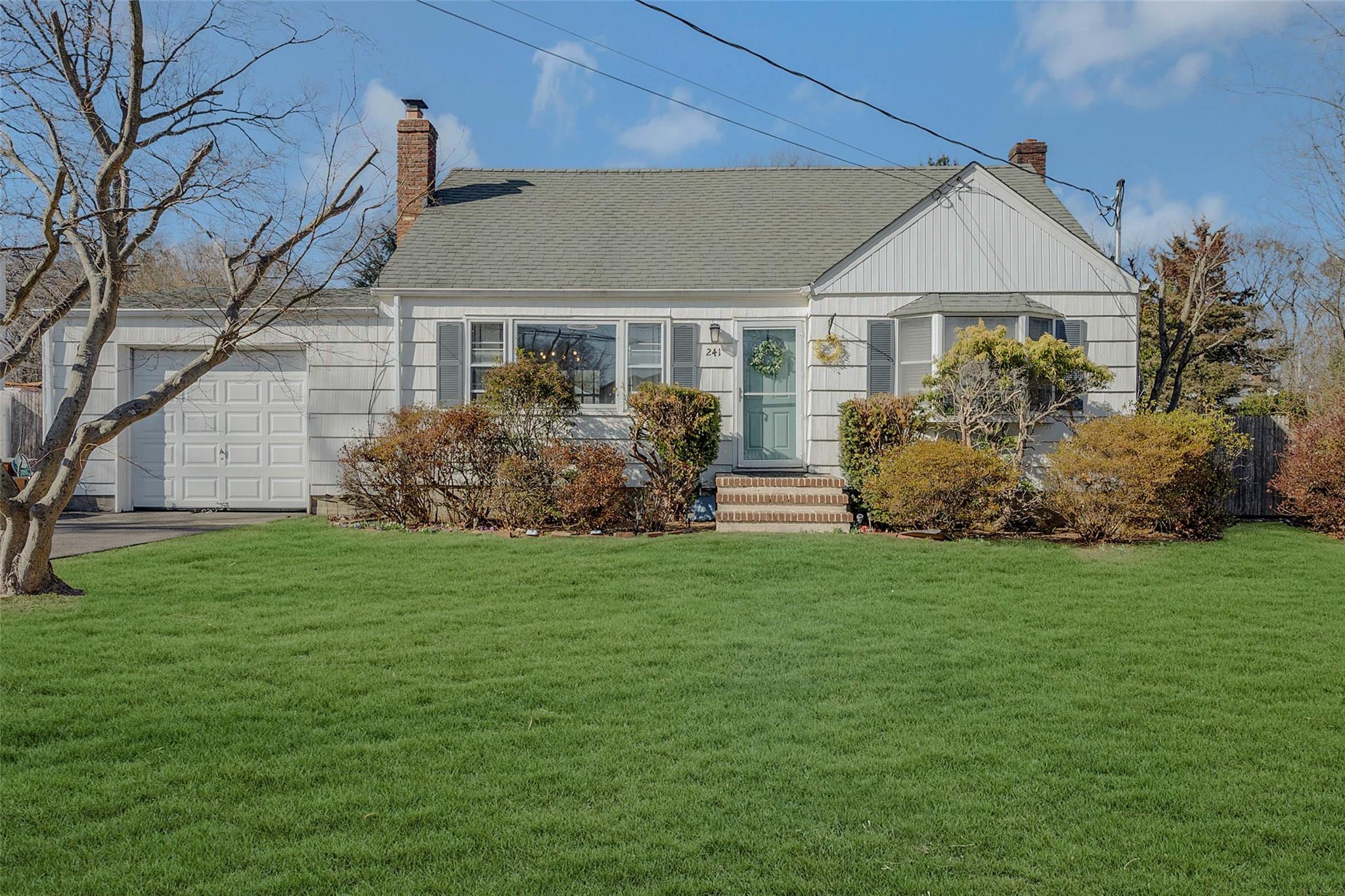241 Clay Pitts Road Property Photo
