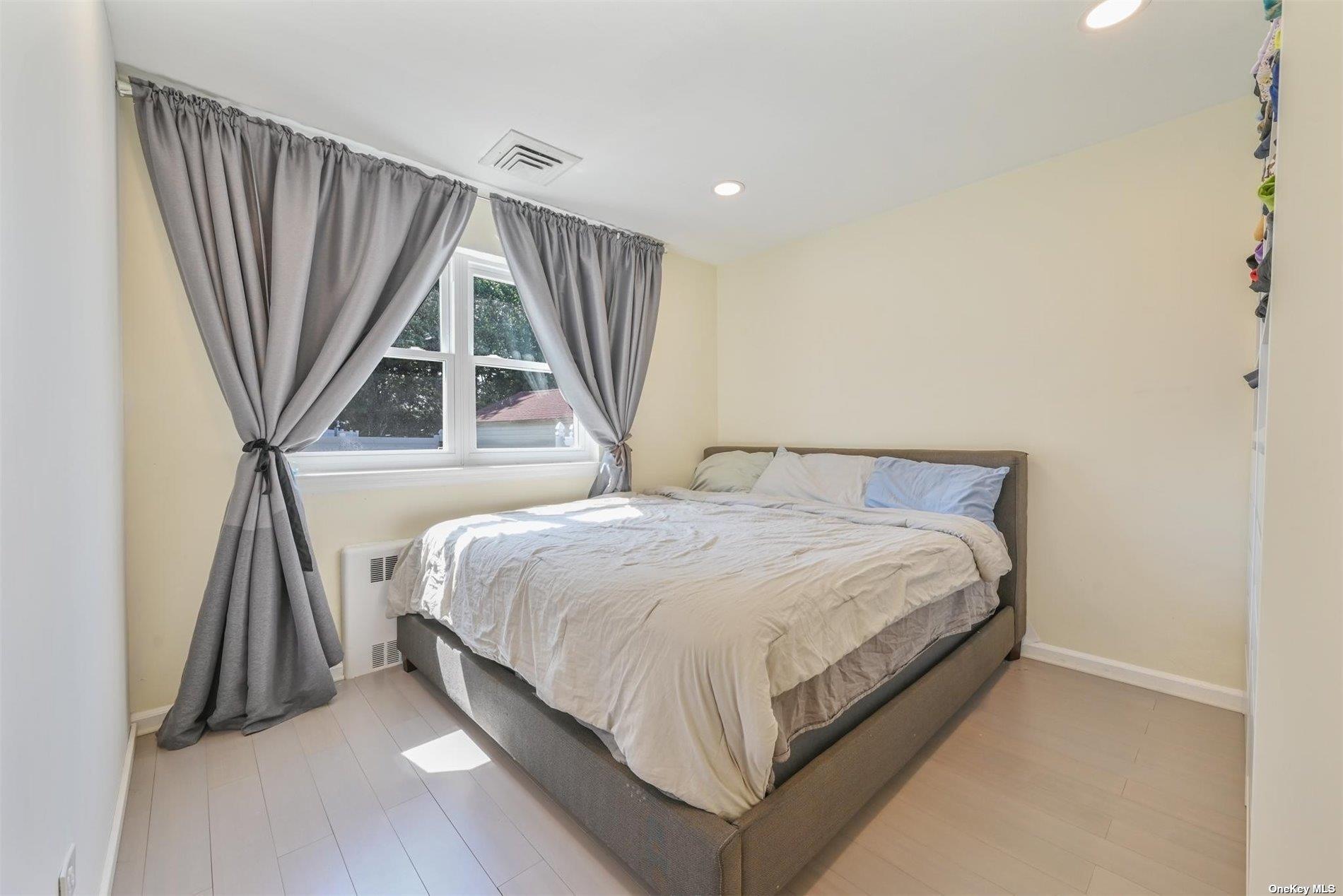 12 Radstock Avenue Property Photo 19