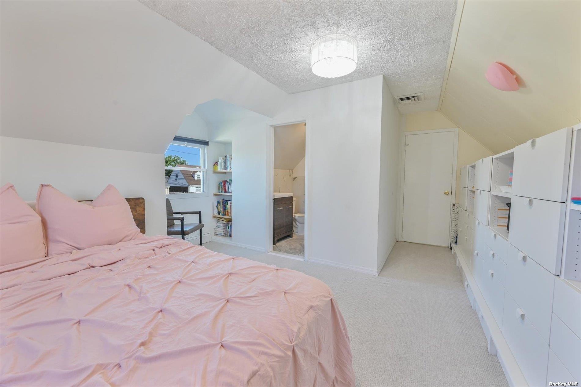 12 Radstock Avenue Property Photo 21