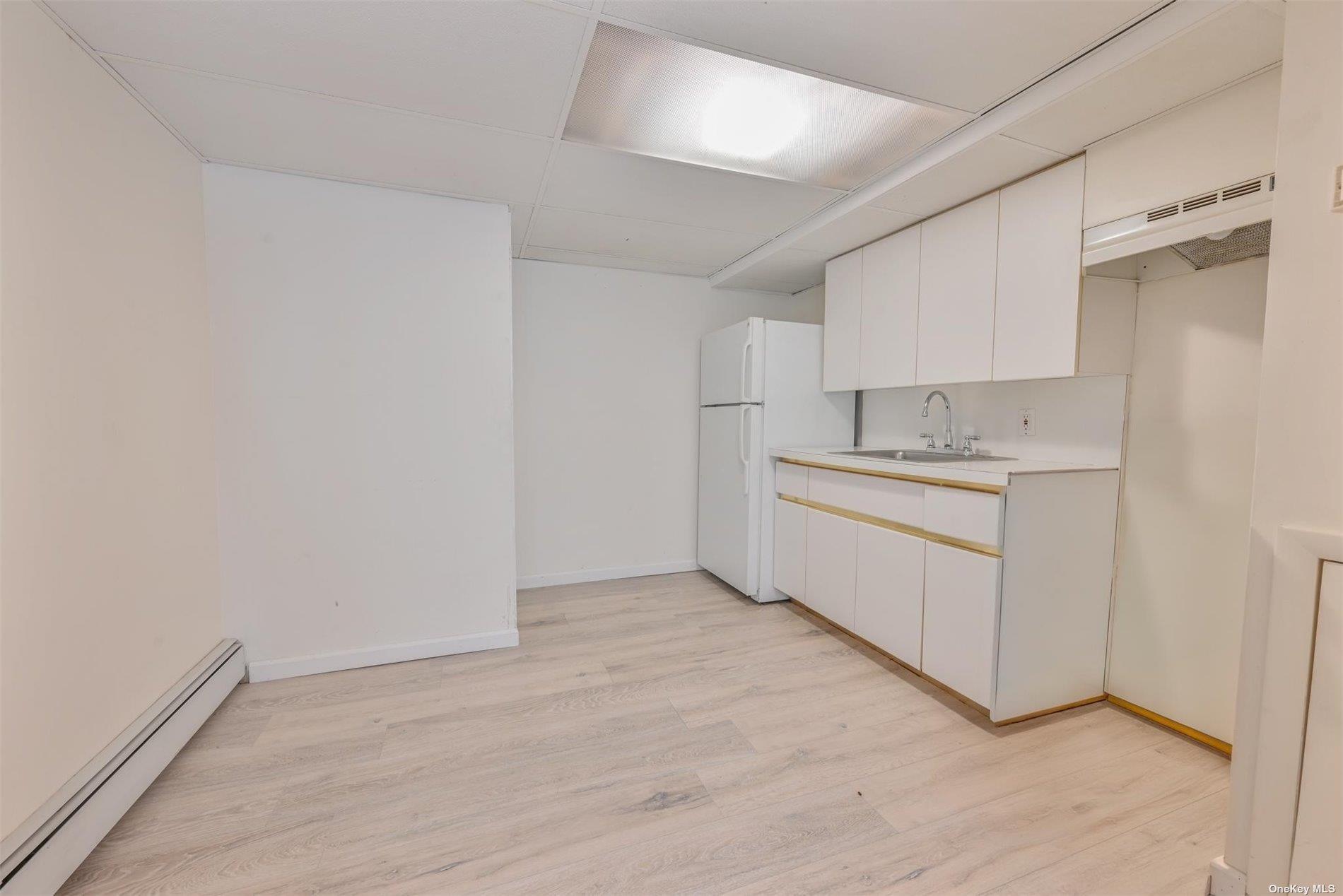 12 Radstock Avenue Property Photo 27