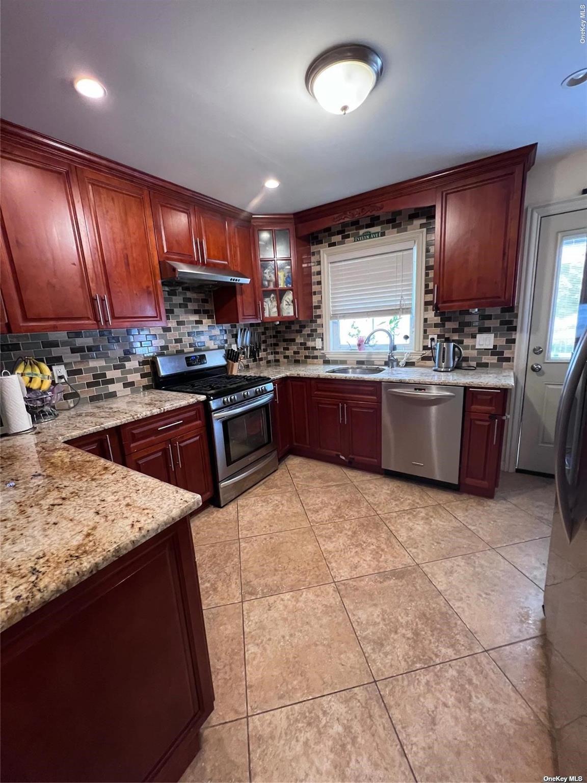 80-18 261st Street Property Photo 4