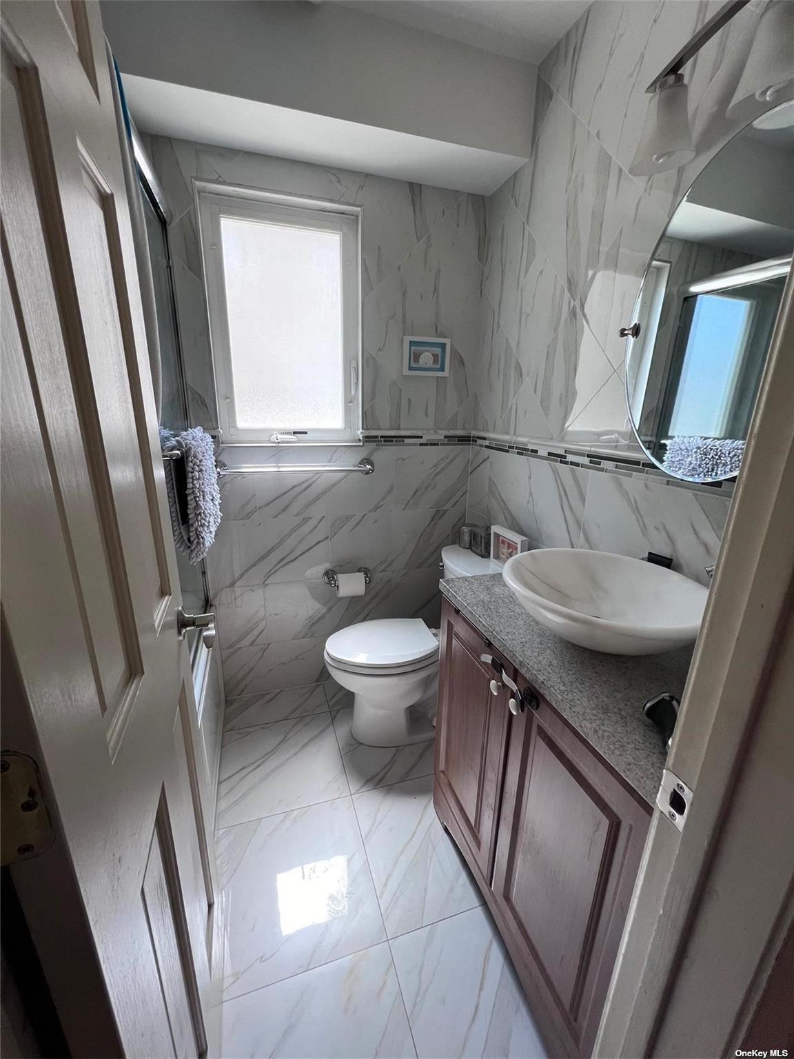 80-18 261st Street Property Photo 5